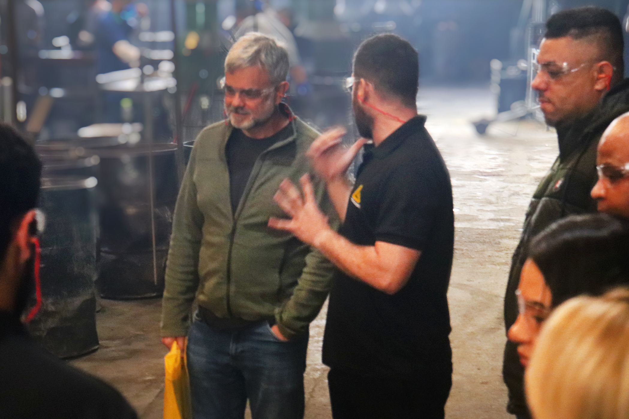 Explicação técnica sobre a fusão de metal para engates rápidos Storz em latão e alumínio